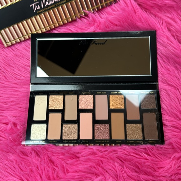 NEW Too Faced Born This Way Eyeshadow Pallete - Picture 2 of 4